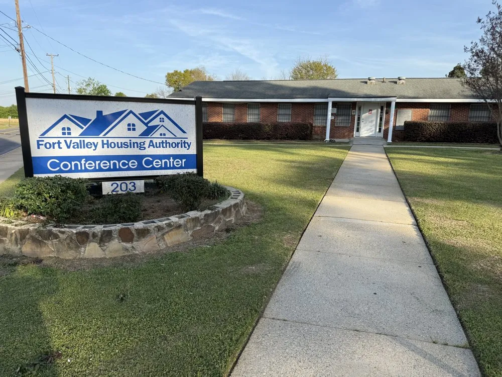 Trusted lawn care service in Warner Robins, GA by Hollywood Landscaping