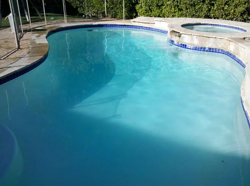 Reliable yard maintenance in Toluca Lake, CA by Hollywood Lawn & Pools