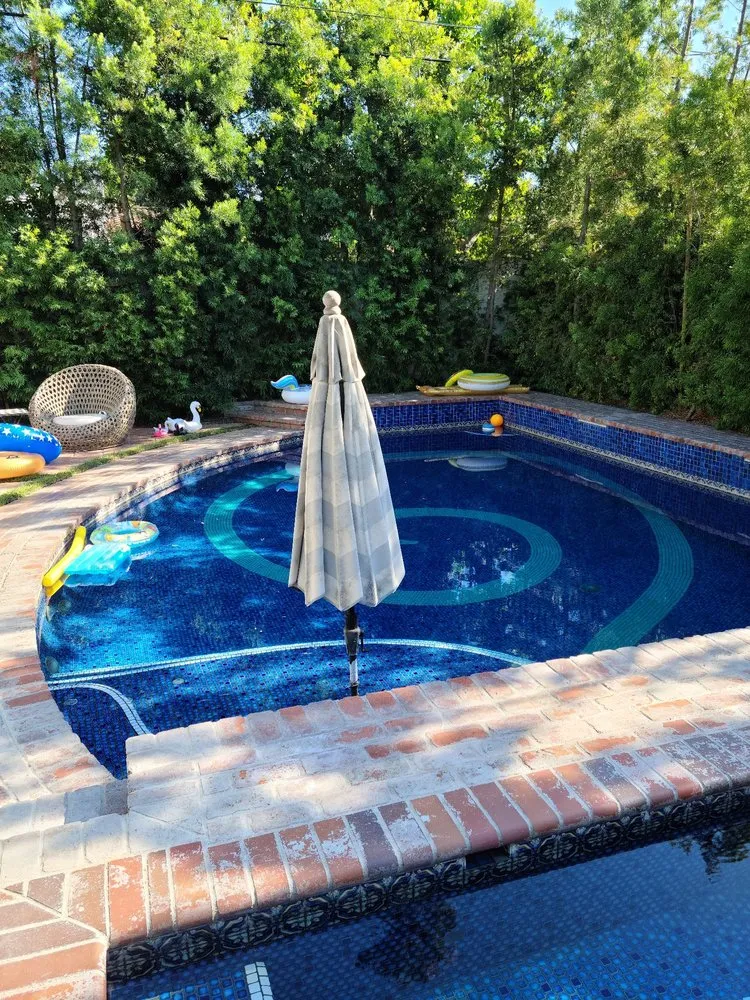 Trusted yard cleanup service in Toluca Lake, CA - Hollywood Lawn & Pools