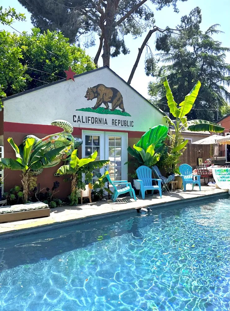 Affordable yard maintenance in Toluca Lake, CA - Hollywood Lawn & Pools
