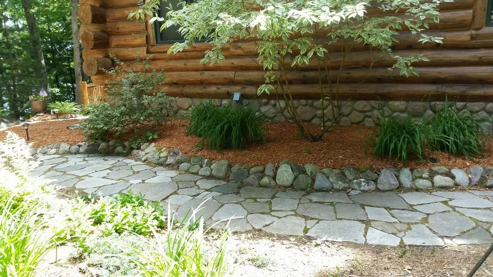 Reliable garden landscaping in Morganfield, KY by Holm & Kepp Outdoor Services