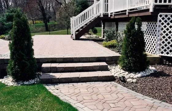 Top-rated lawn care service in Holmdel, NJ - Holmdel Farms