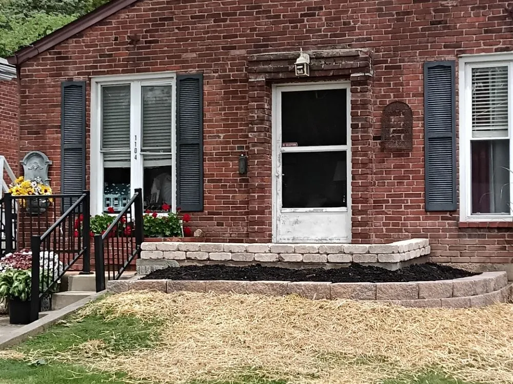 Expert yard maintenance in Alton, IL - Holmes Outdoor Service