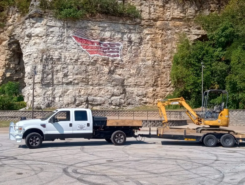 Local yard cleanup service for homes across Alton, IL - Holmes Outdoor Service