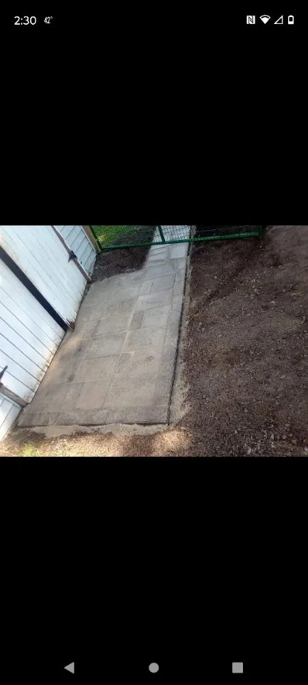 Custom yard cleanup service in Alton, IL - Holmes Outdoor Service