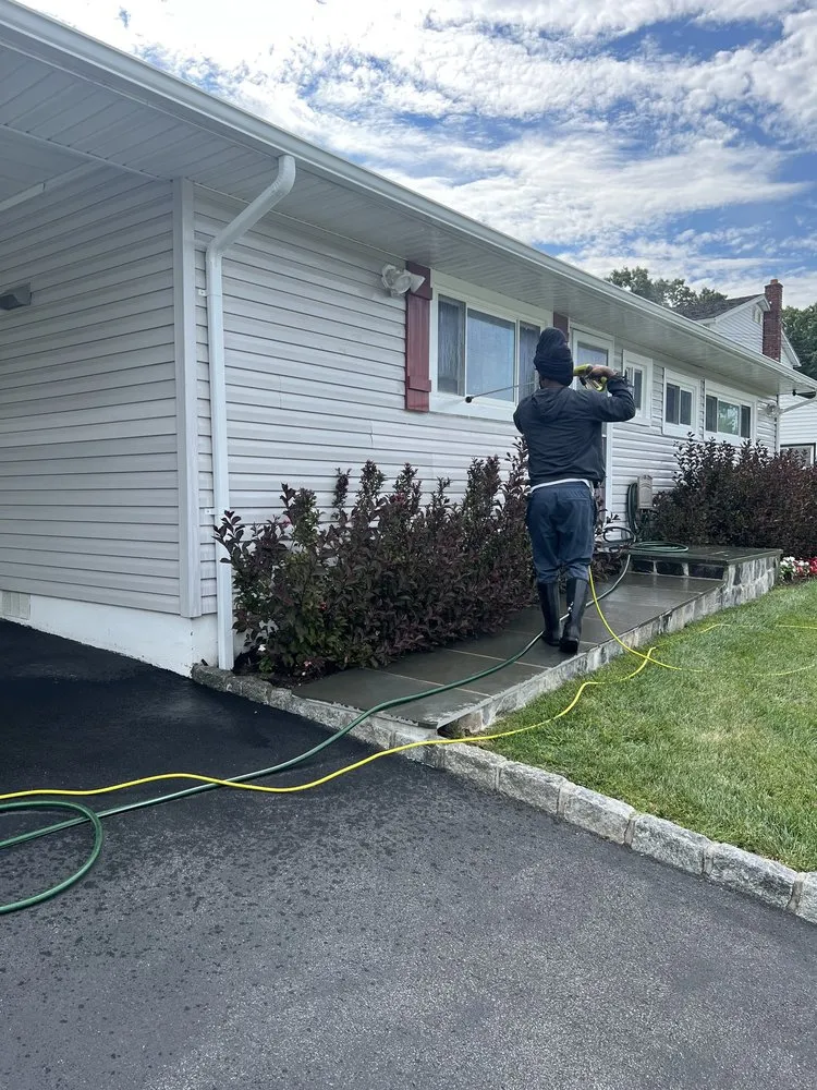 Top-rated outdoor landscaping in New York, NY by Holness Ave