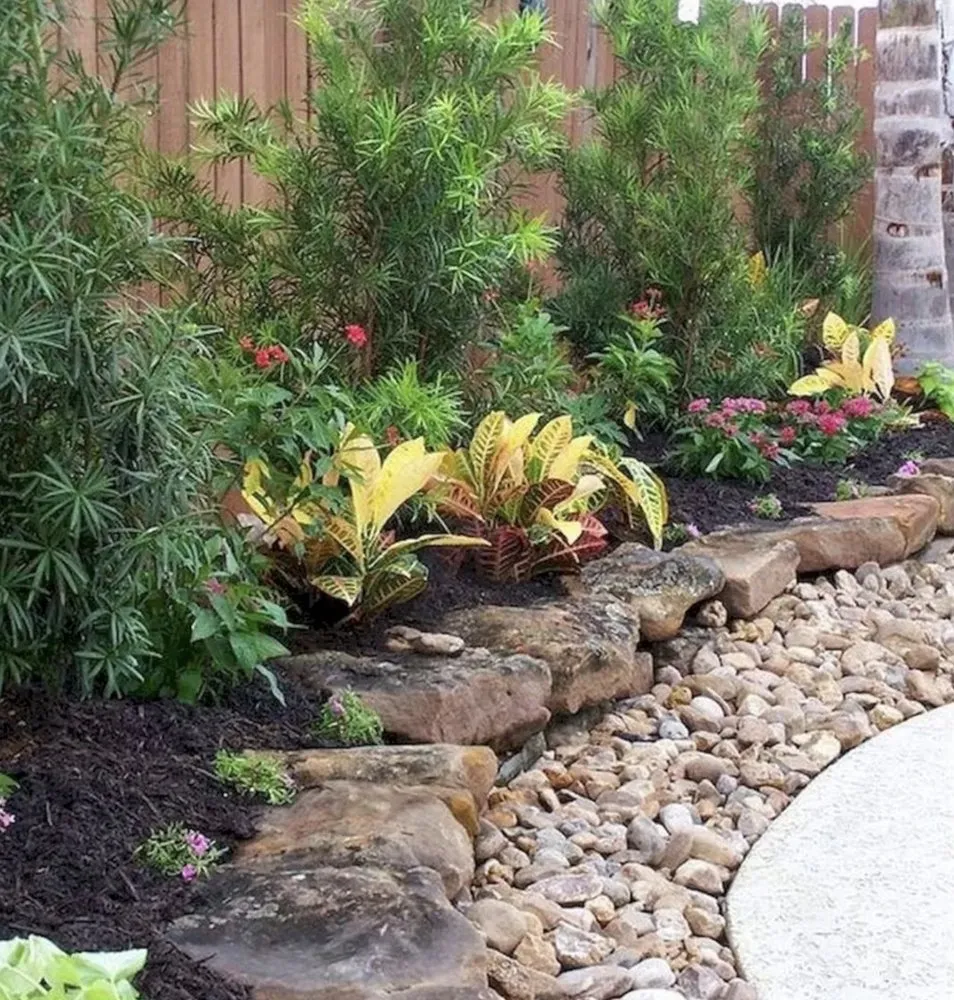 Top-rated residential landscaping in Spanish Fort, AL by Holt's Lawn and Landscape