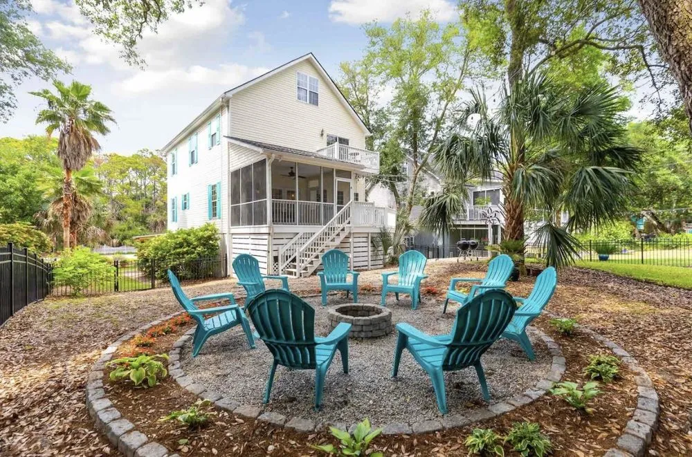 Reliable lawn mowing service experts serving Charleston, SC - Holy City Hardscapes