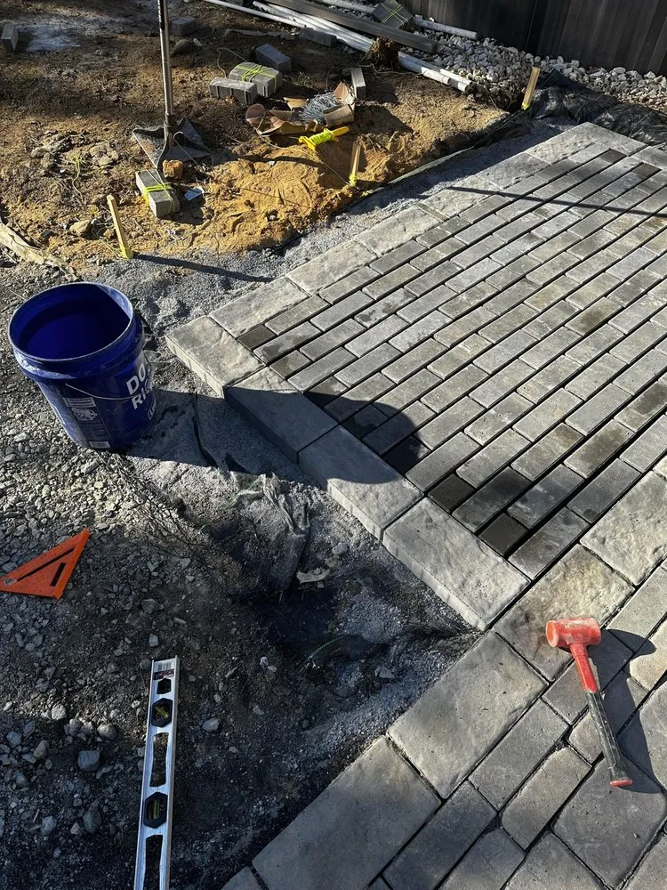 Expert yard maintenance in Charleston, SC by Holy City Hardscapes