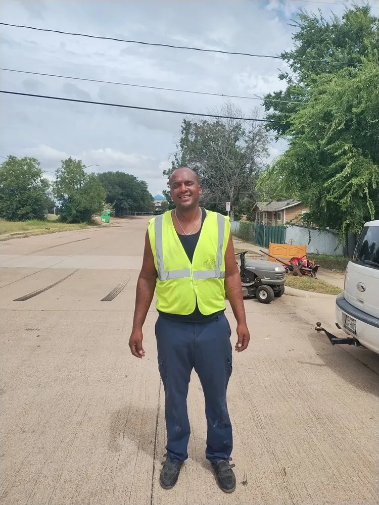 Reliable yard cleanup service experts serving Fort Worth, TX - Holy Nation Records