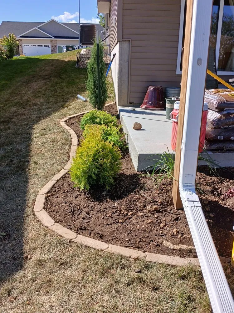 Affordable yard cleanup service in Cedar Rapids, IA - Home & Lawn Solutions