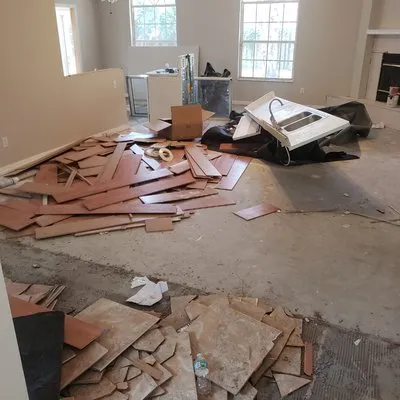 Home And Lawn Cares Logo