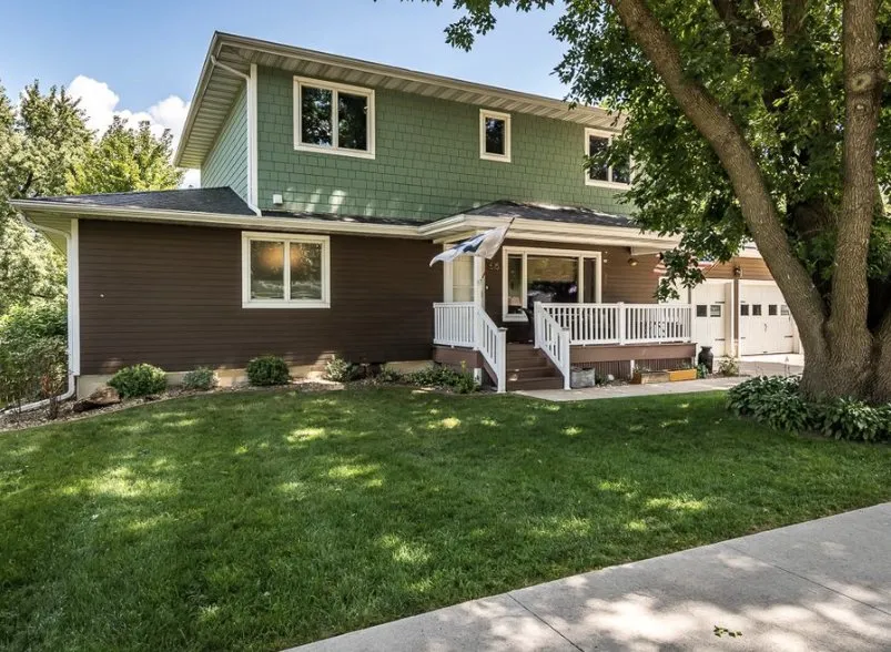 Local yard maintenance experts serving Coralville, IA - Home Decor Restoration