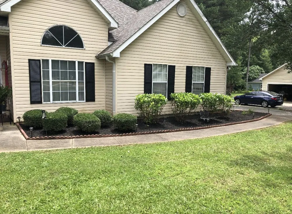 Local yard maintenance in Newnan, GA - Home Exterior