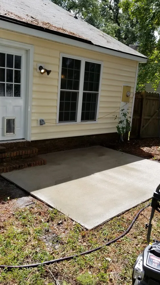 Reliable landscape installation in Summerville, SC by Home Field Yard Service