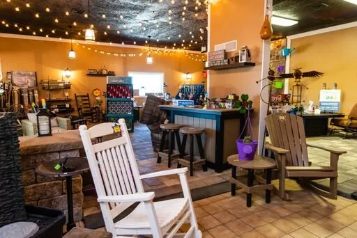 Top-rated lawn mowing service experts serving Elizabethtown, PA - Home Grown Outdoor Finishes