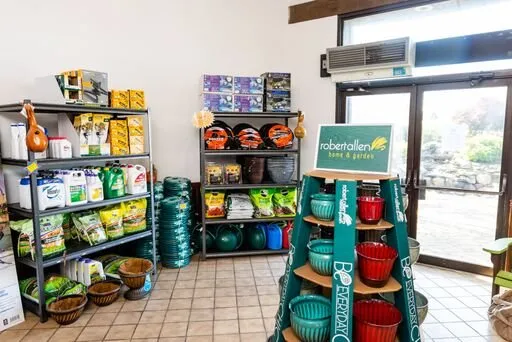 Trusted yard maintenance with custom design across Elizabethtown, PA - Home Grown Outdoor Finishes