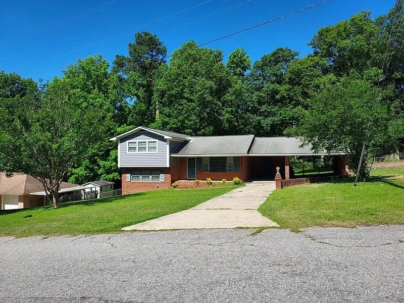 Trusted lawn mowing service in Sumter, SC by Home Lawn Solution