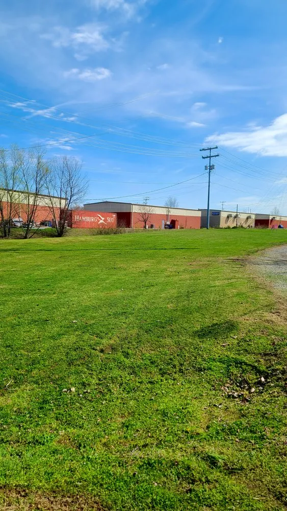 Top-rated garden landscaping with custom design across Ashland City, TN - Home Maintenance Plus