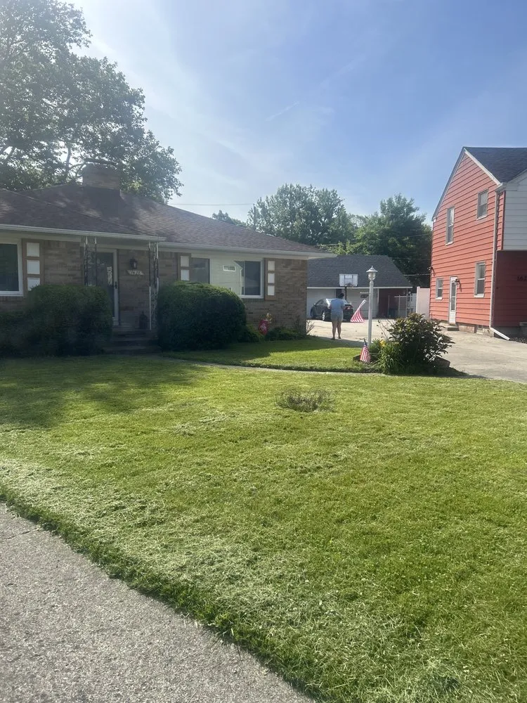 Affordable lawn mowing service experts serving Toledo, OH - Home Remodelers1