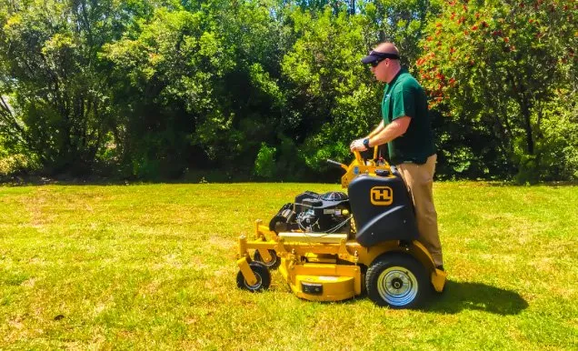 Top-rated garden landscaping experts serving Navarre, FL - Home Run Lawn Cuts