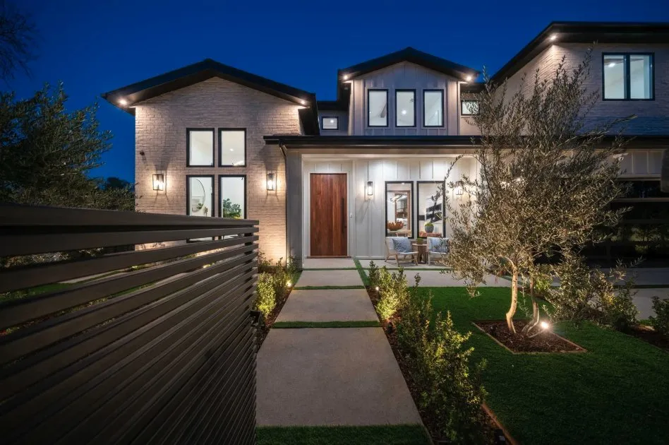 Local lawn care service experts serving Los Angeles, CA - Home Solution Builder