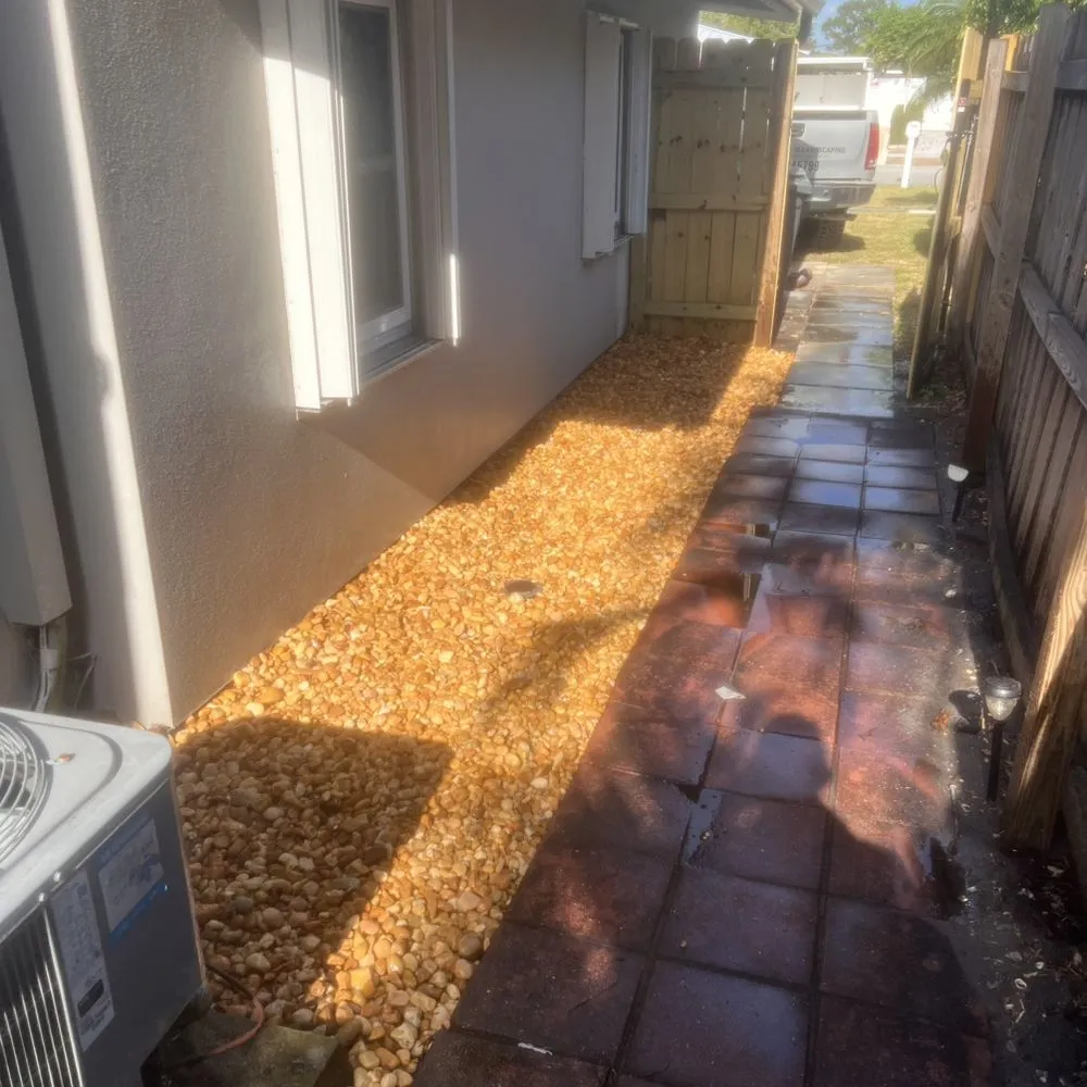 Professional yard cleanup service experts serving West Palm Beach, FL - Home Turf Lawn Care