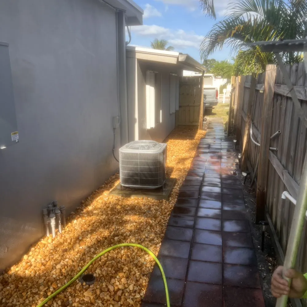 Local yard maintenance in West Palm Beach, FL by Home Turf Lawn Care