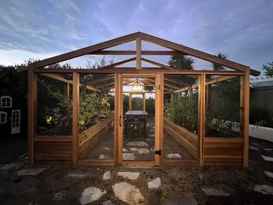 Homegrown Bounty Landscapes Logo