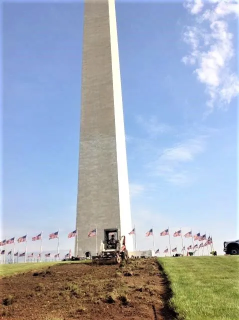 Custom lawn mowing service near you in Leesburg, VA by Homeland Contractors