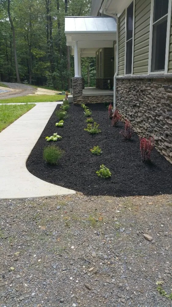 Reliable yard maintenance in Middletown, MD by Homeland Lawn Care