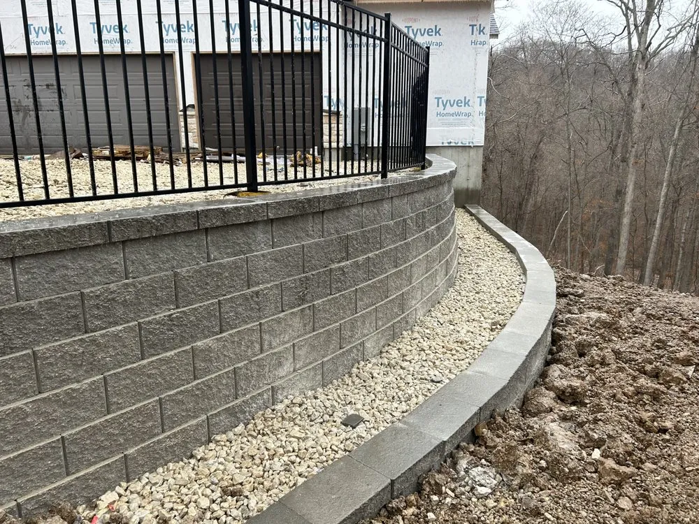 Professional residential landscaping experts serving St. Louis, MO - Homemaker Landscaping