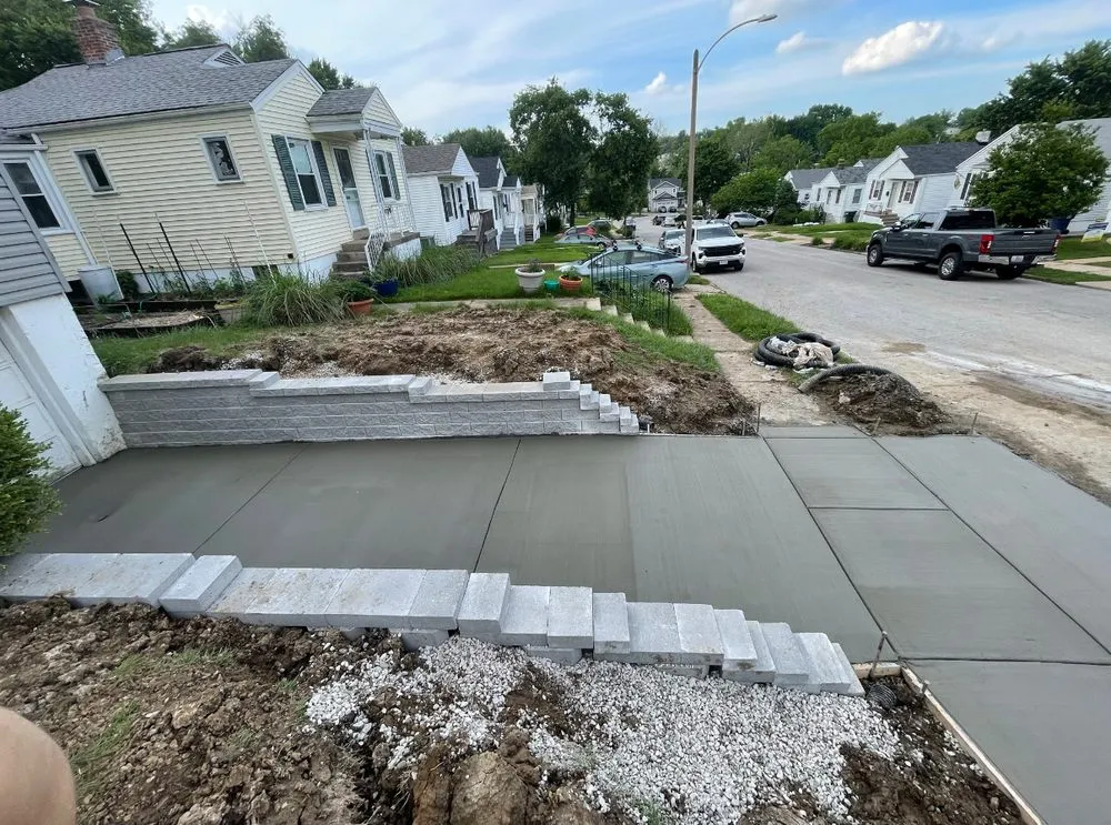 Professional yard maintenance in Swansea, IL - Homemaker Outdoors