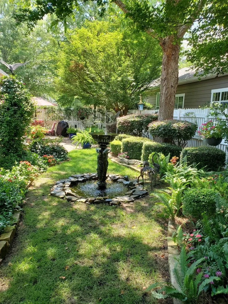 Reliable lawn care service experts serving Dothan, AL - HomeRun Landscaping