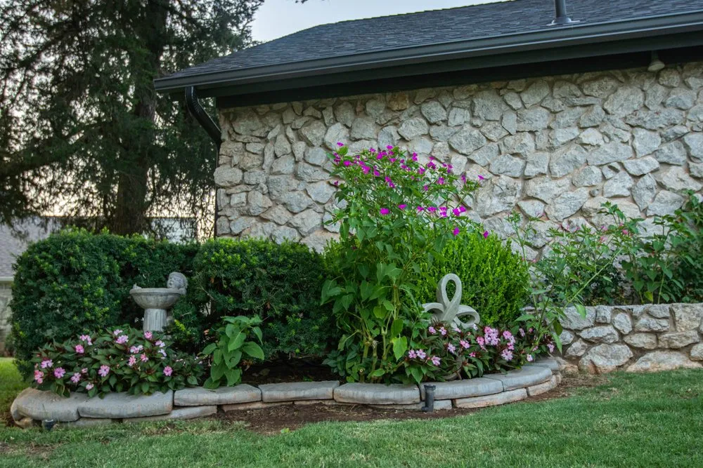 Affordable lawn mowing service in Edmond, OK - Homestead Landscape & Construction