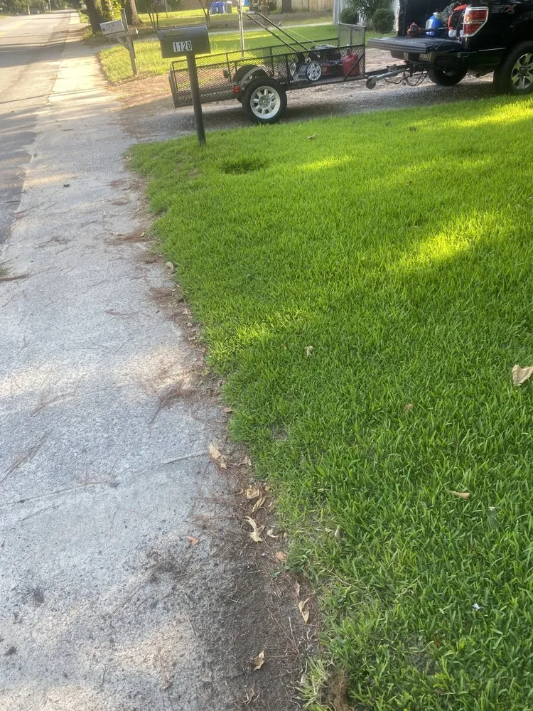 Affordable lawn care service for year-round maintenance in Columbia, SC by Hometown Landscapes