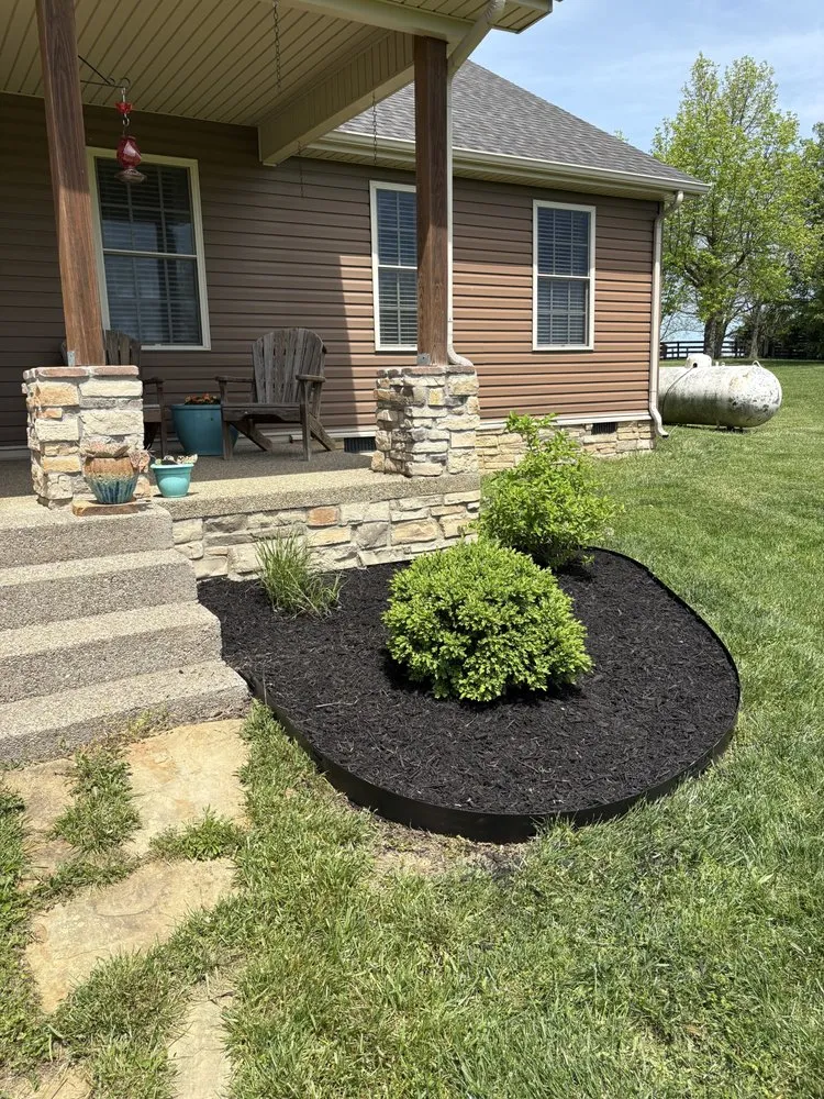 Trusted yard maintenance for residential properties in Lexington-Fayette, KY by Hometown landscaping
