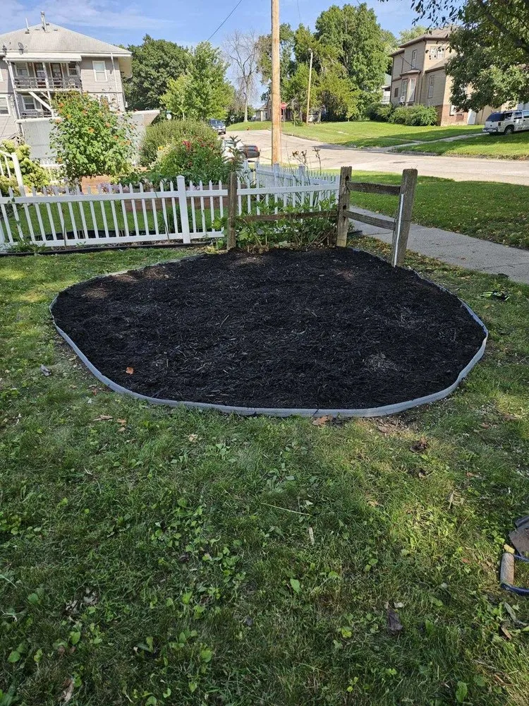 Custom garden landscaping in Jewell, IA - Hometown Lawn & Landscaping