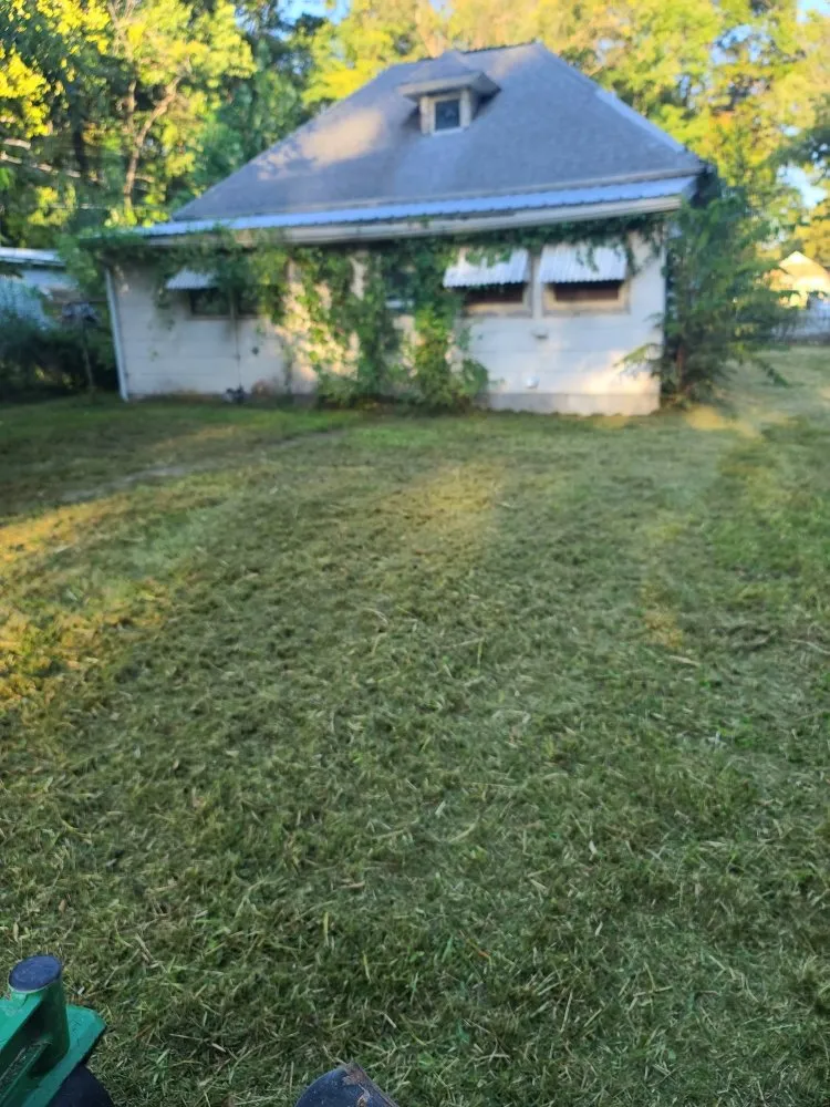 Trusted landscaping services in Hannibal, MO - Hometown Lawn Care