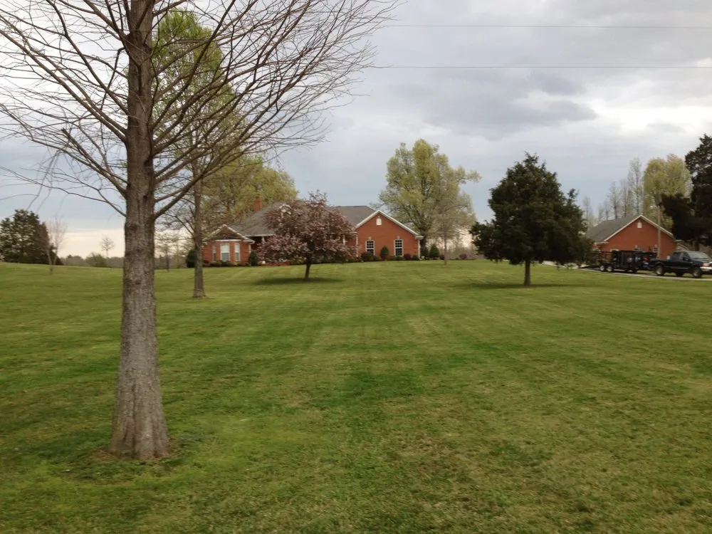 Affordable lawn care service experts serving Jonesboro, AR - Hometown Lawns