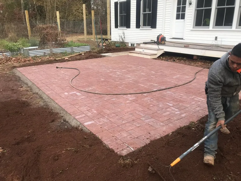 Local landscape design experts serving Aspen Hill, MD - Hometown Paving & Masonry