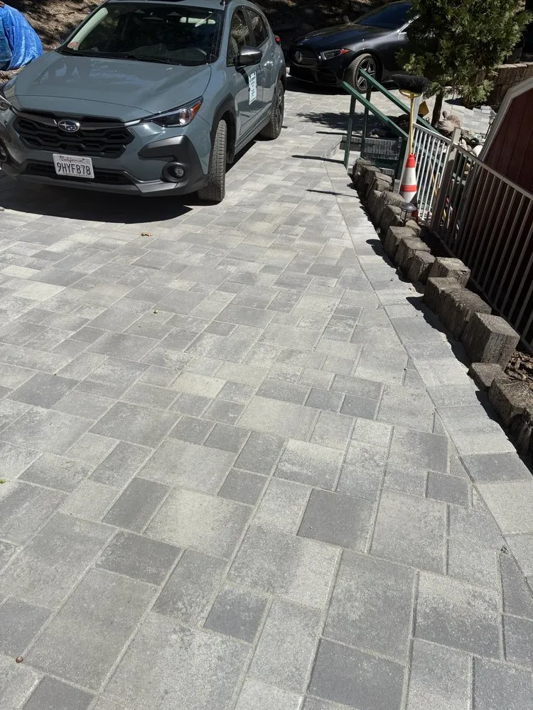 Reliable yard maintenance in Los Angeles, CA by Hometown Remodeling