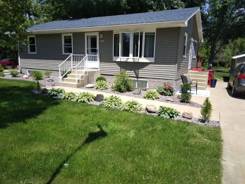Affordable garden landscaping experts serving Rochester, MN - Hometown Stump Eliminator