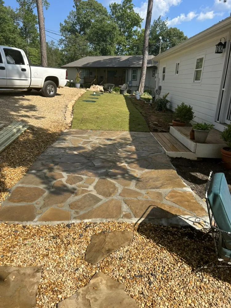 Custom residential landscaping in Dadeville, AL by Homeworx