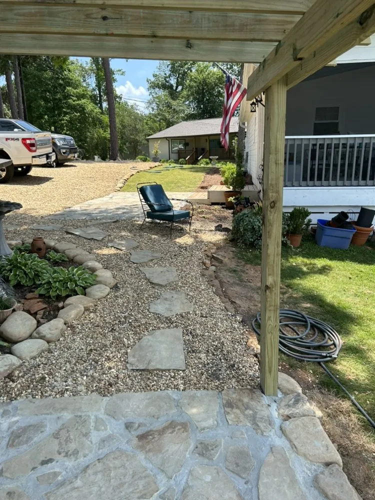 Professional yard cleanup service for beautiful yards across Dadeville, AL - Homeworx