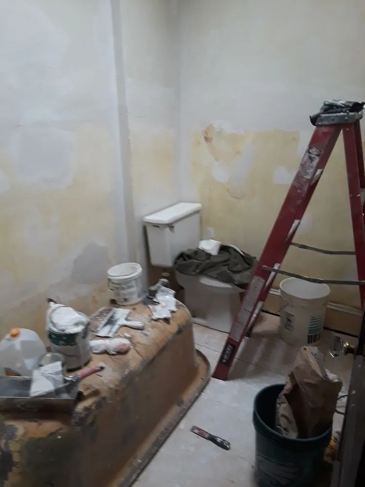 Professional garden landscaping in Folsom, PA by Honest Landscaping and Handyman Services