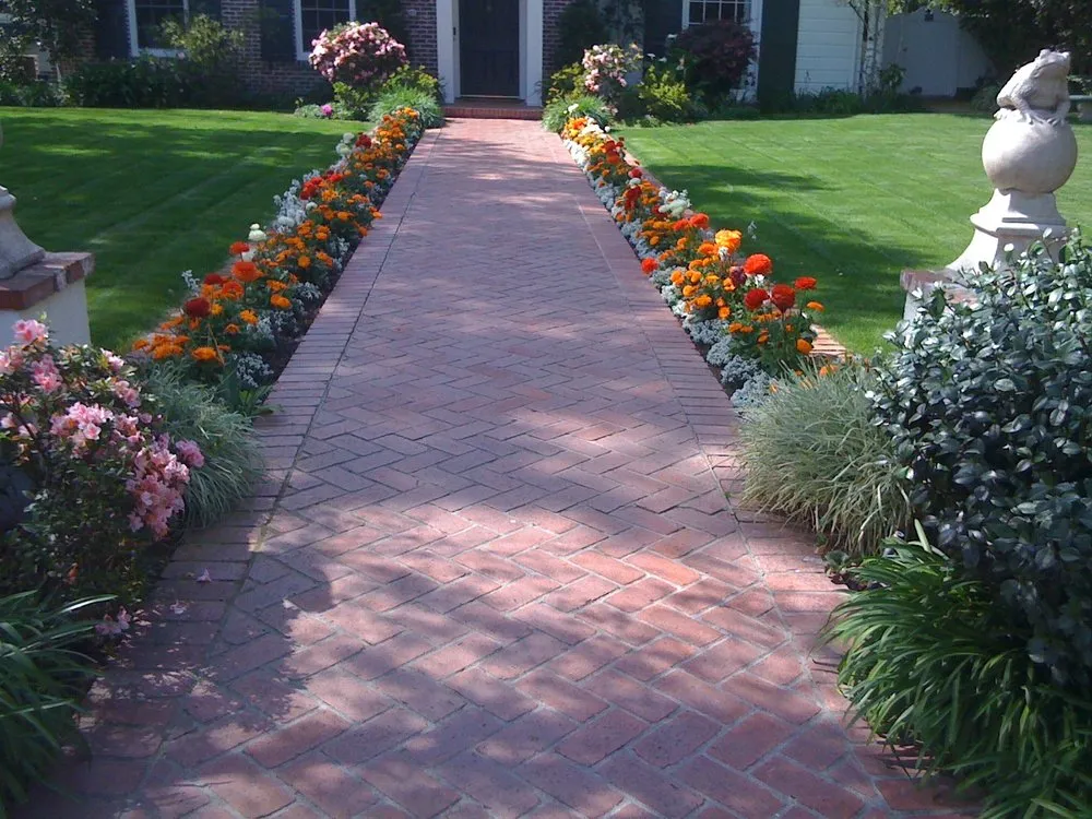 Top-rated lawn care service for beautiful yards across Liberty Hill, TX - Honest Landscaping