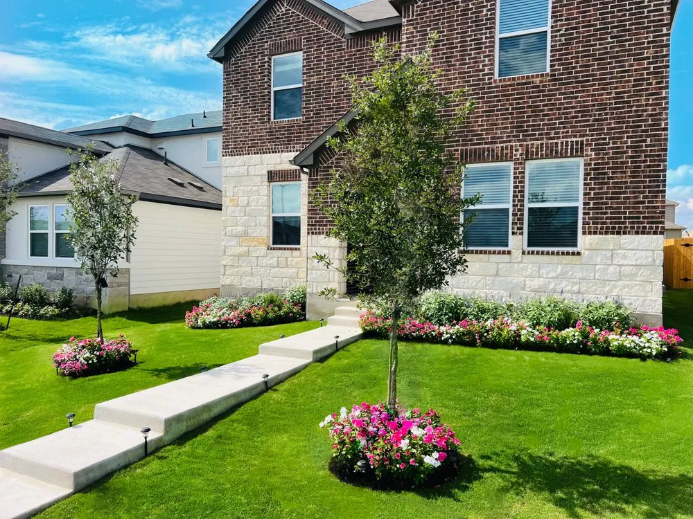 Top-rated garden landscaping for beautiful yards across Liberty Hill, TX - Honest Landscaping