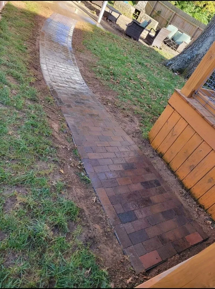 Reliable yard maintenance for homes across Louisville, KY - Honest Landscaping