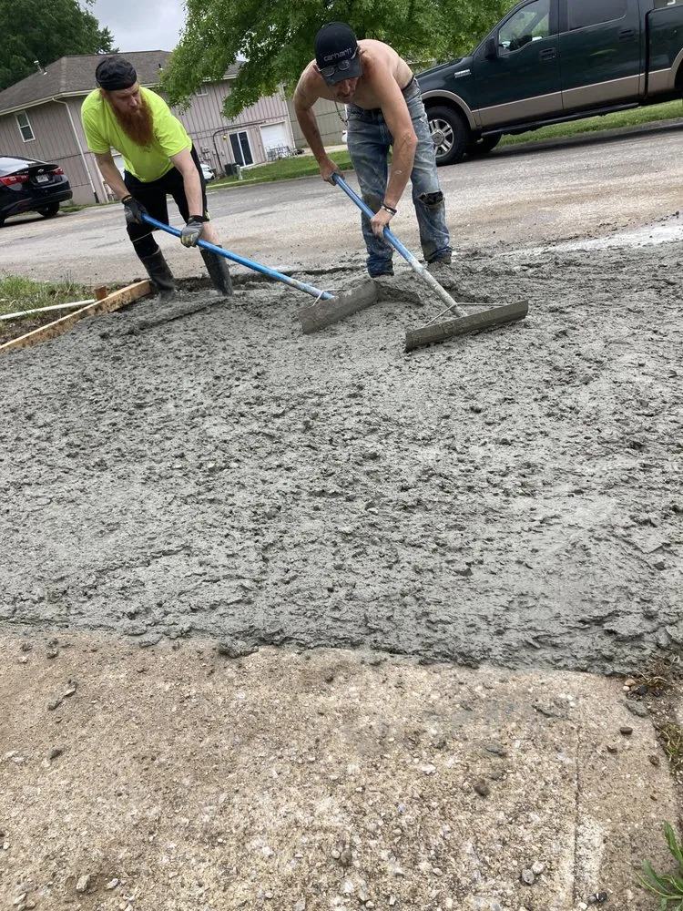 Trusted outdoor landscaping experts serving Kansas City, MO - Honest Timmys Lawn Care & Handyman Services